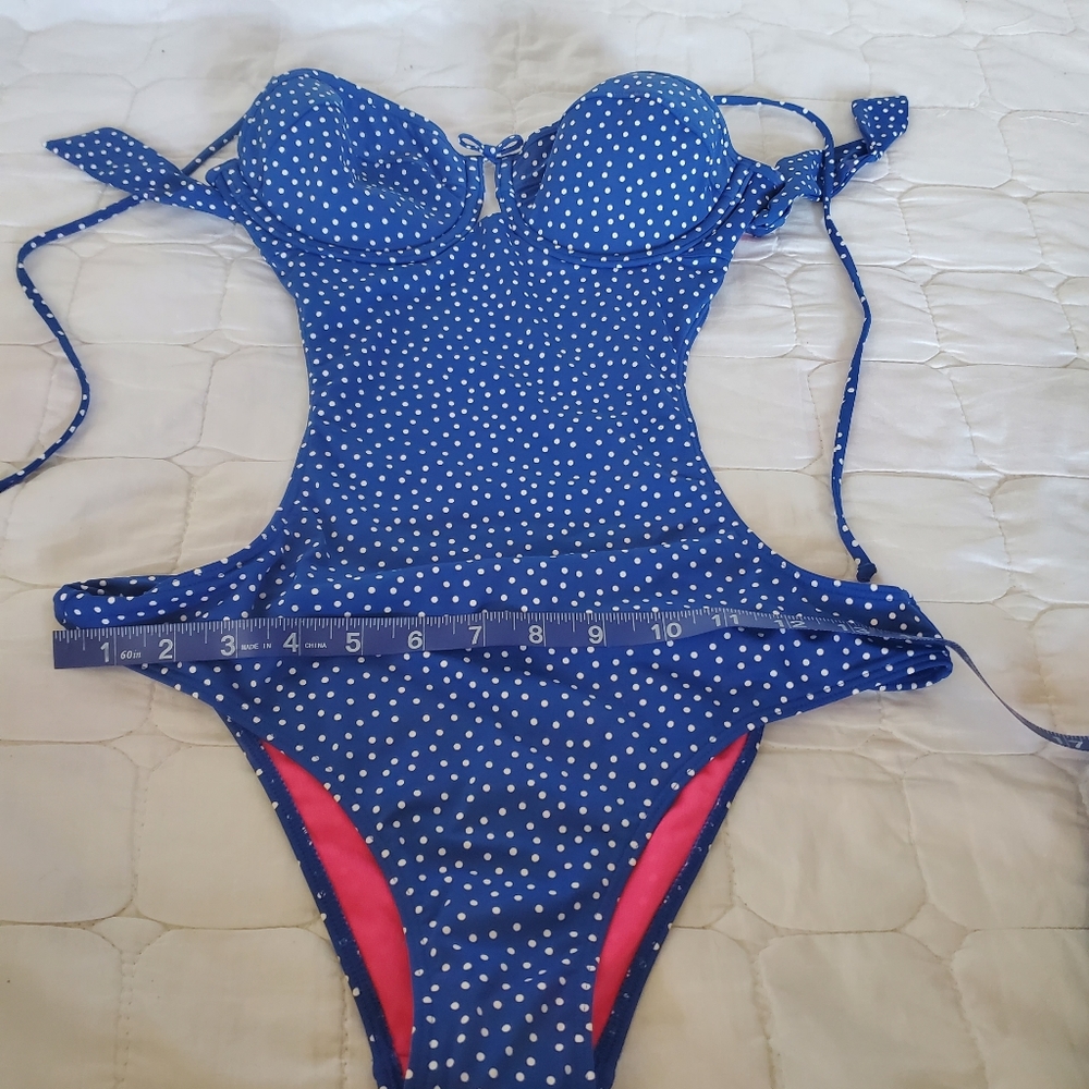 New a&f swimsuit - Picture 3 of 13